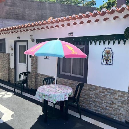 Modern Minimalist Studio With Essential Comfort Funchal (Madeira) Exterior foto
