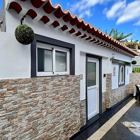 Modern Minimalist Studio With Essential Comfort Funchal (Madeira) Exterior foto